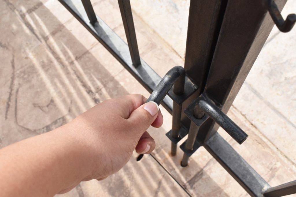 Extérieur Comment installer un portail chez soi? Plans maisons